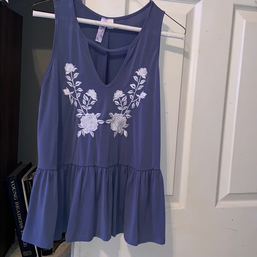 Blue floral tank top!